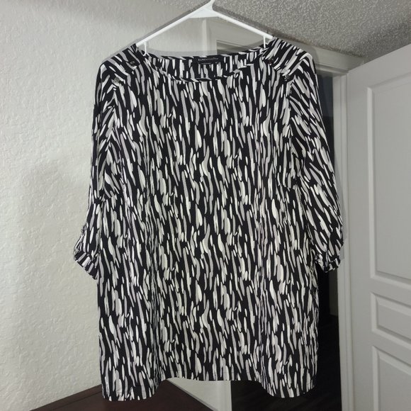BCBGMAXAZRIA Blouse - Black, grey, white pattern - 3/4 sleeve - Size XL - Picture 1 of 5